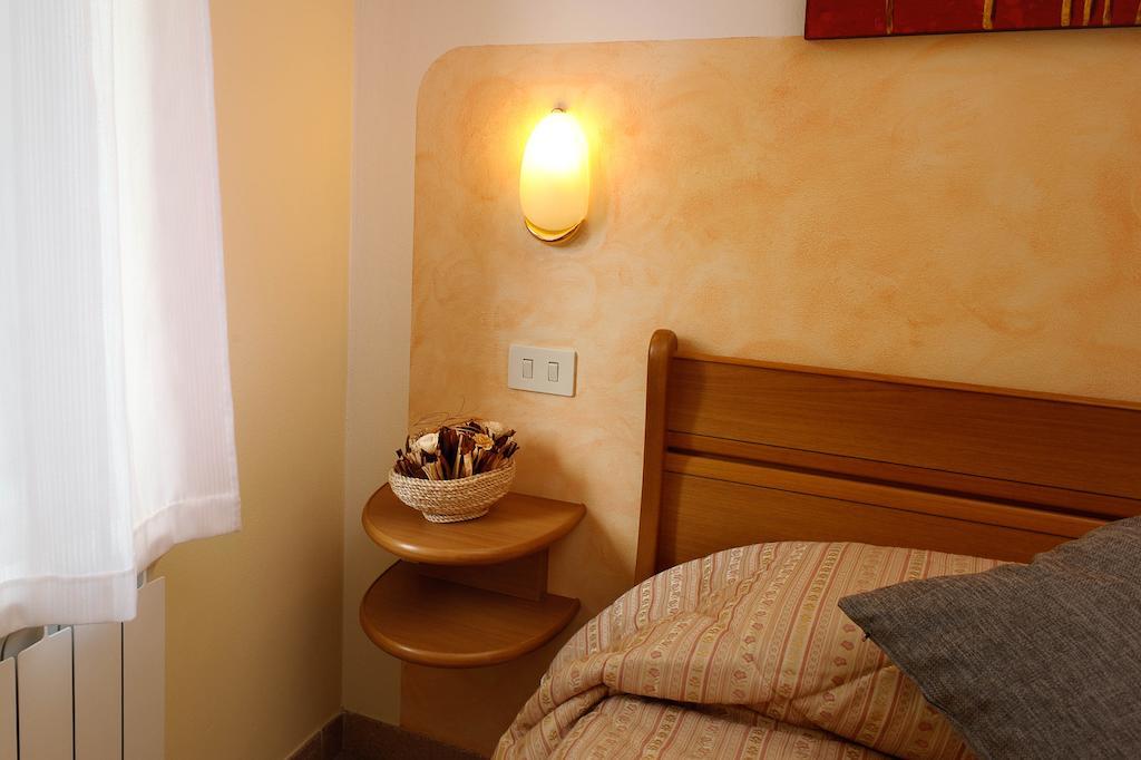 Hotel Le Rondini Riccò del Golfo di Spezia Habitación foto