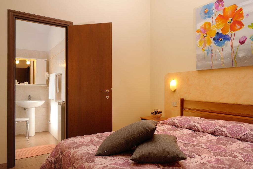 Hotel Le Rondini Riccò del Golfo di Spezia Habitación foto